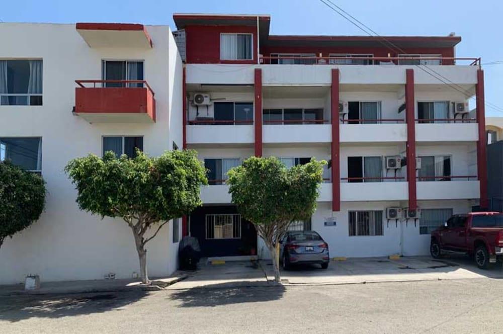 Hotel Posada Don Fernando Ensenada Exterior photo